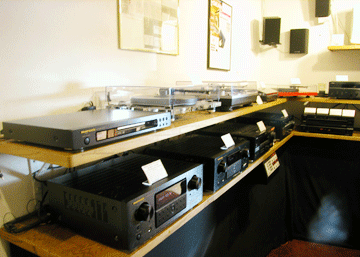 turntables at gold sound